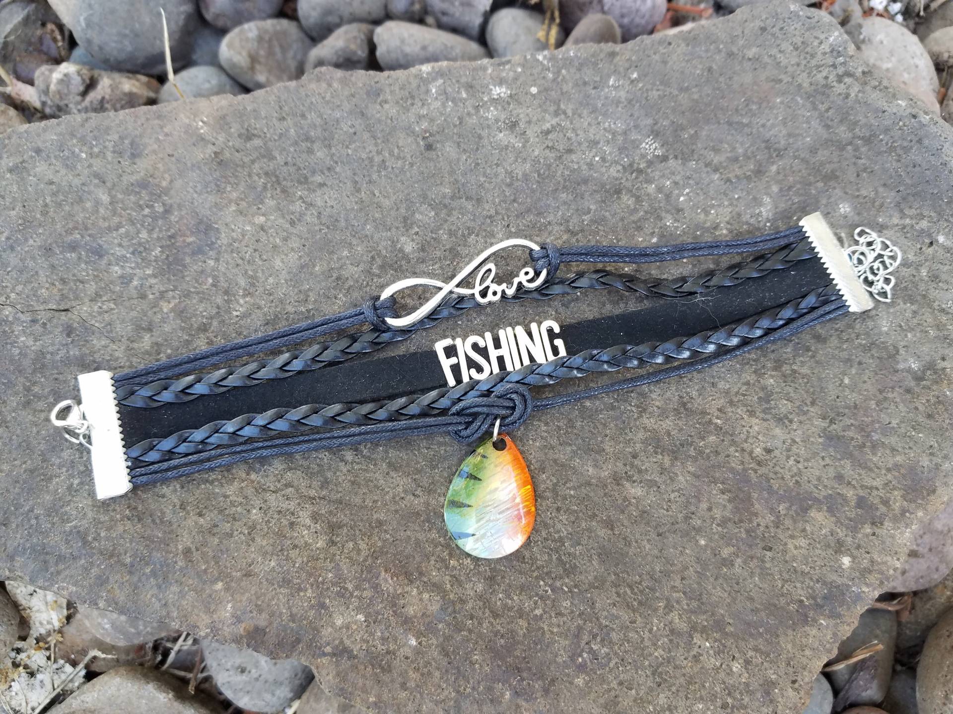 Manschettenarmband - Schwarz Love & Fishing Wort Charms Und Spinner Klingen Angeln Köder Charm Manschettenarmband - Schwarz Love & Fishing Wort Charms Und Spinner Klingen Angeln Köder Charm von BurntHeartDesigns
