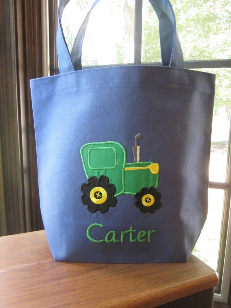 Tote Bag Traktor Custom Designed Und Personalisierte Kleinkind Oder Big Kid Tote von BurpieBundles