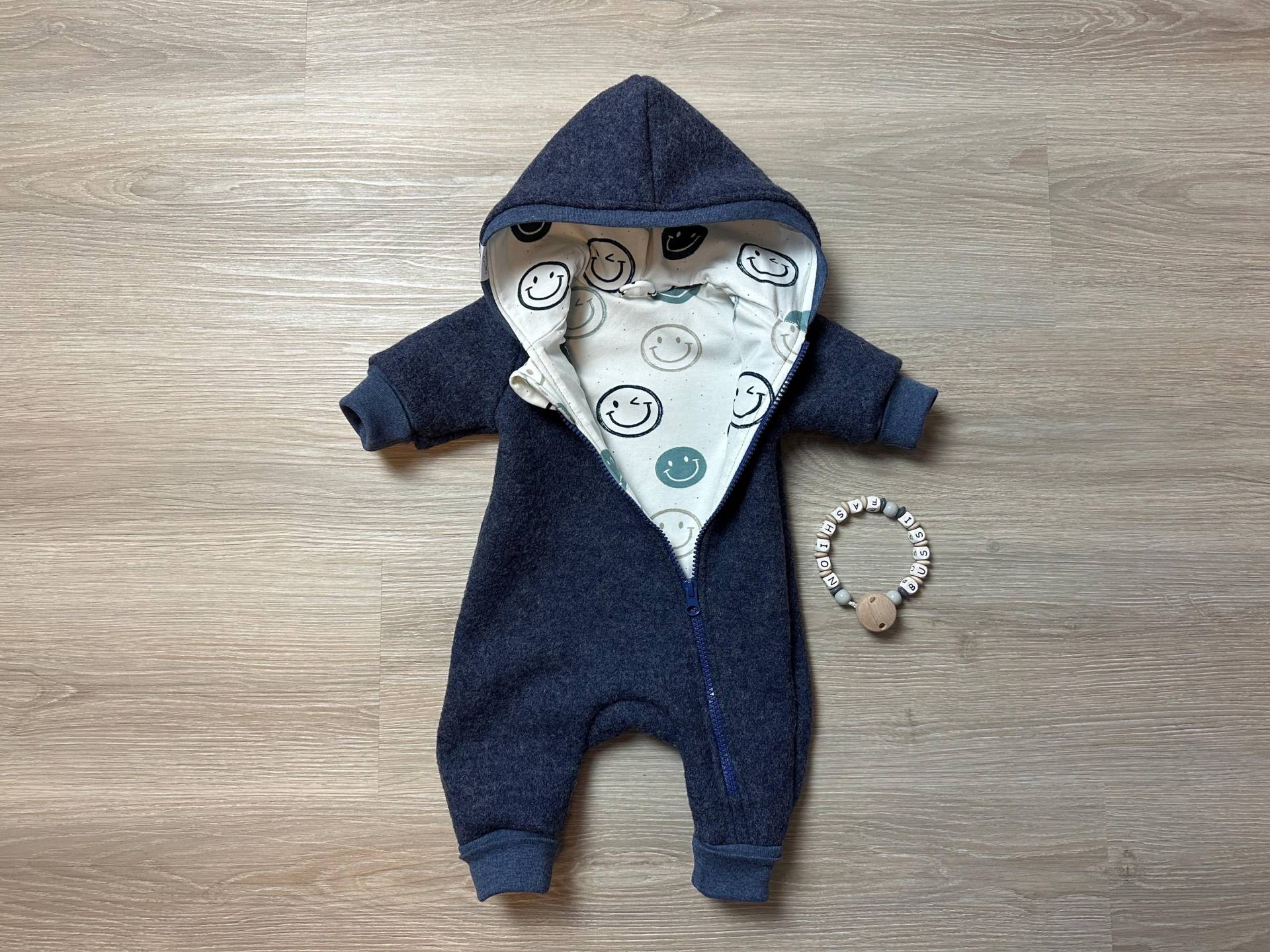 Walkoverall 56 "Smiley" Dunkelblau von Bussifashion