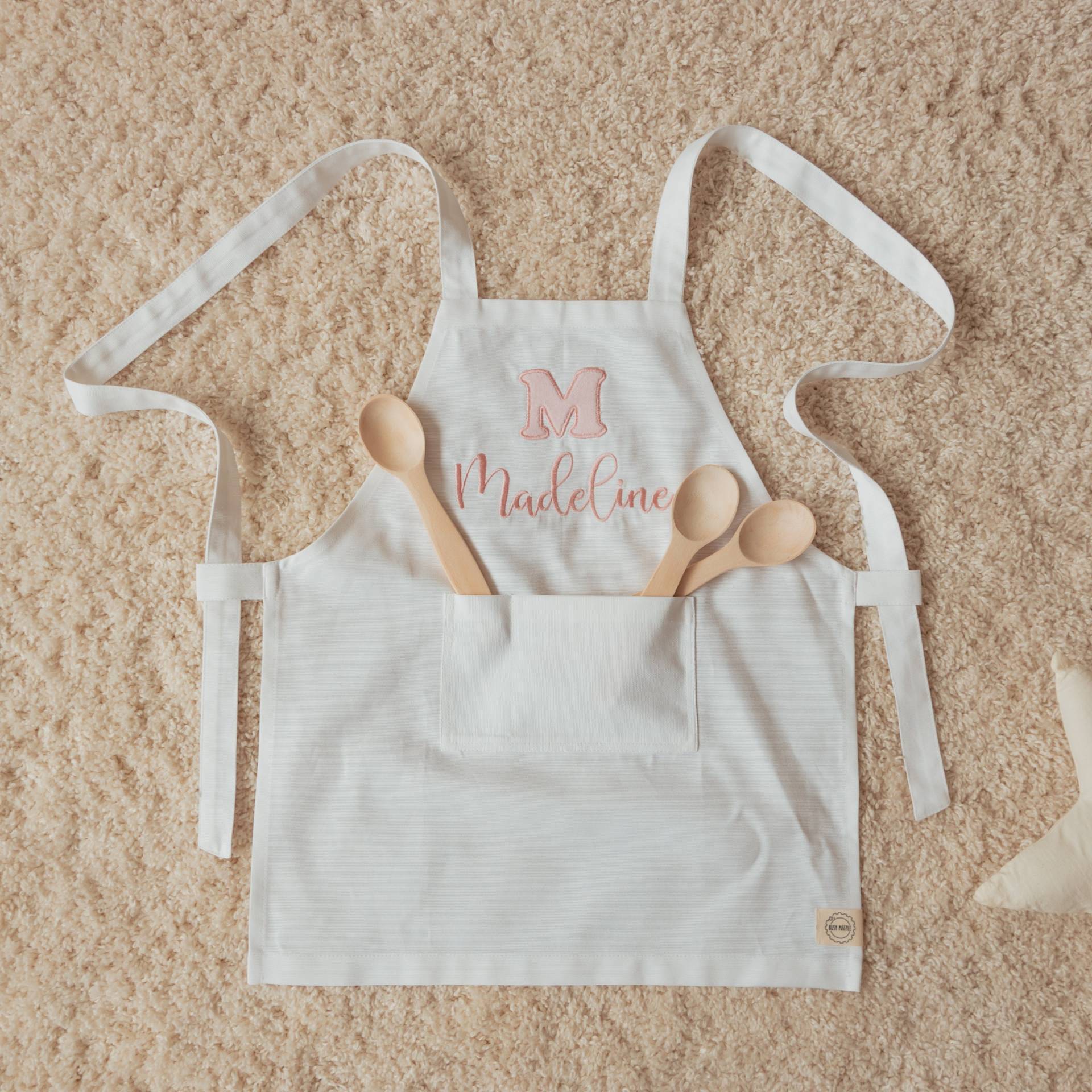 Wasserdichte Kinderschürze Personalisiert Niedliche Gestickte Schürze Individuelle Beste Kochgeschenke Weihnachtsgeschenke Kochlöffel Mit Name Wasserdichte Kinderschürze Personalisiert Niedliche Gestickte Schürze Individuelle Beste Kochgeschenke Weihnachtsgeschenke Kochlöffel Mit Name von BusyPuzzle