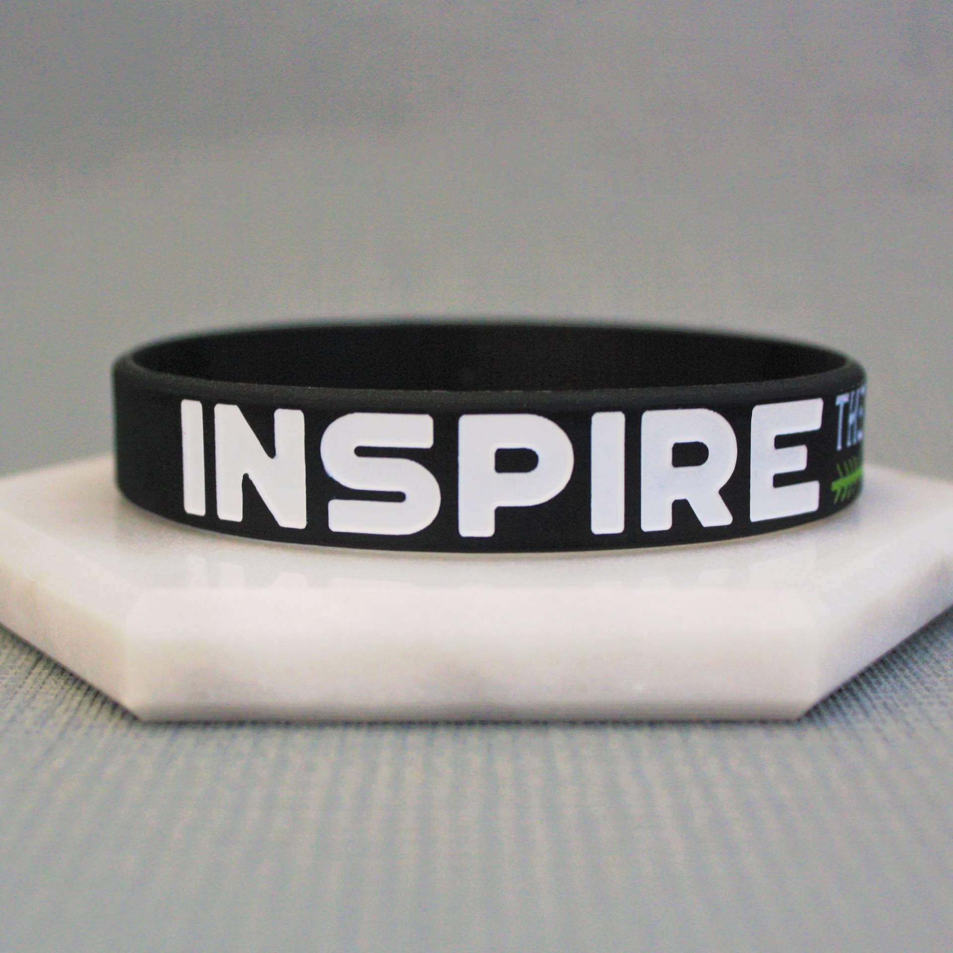 Inspire The World Armband Silikon Slogan Positiv Glücklich Mental Gesundheit Selbstwertgefühl Veränderung Affirmationen Damen Herren Unisex Mantra von ButlerAndGrace