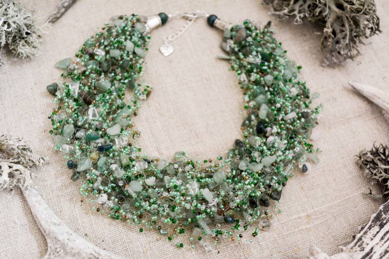 Grün Aventurin Halskette, Statement Natursteine Schmuck, Multistrand Perlen Flexible Lätzchen Luftig Gehäkelte Schmuck Grün Aventurin Halskette, Statement Natursteine Schmuck, Multistrand Perlen Flexible Lätzchen Luftig Gehäkelte Schmuck von ButtercupGoods