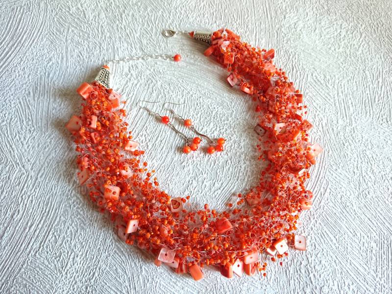 Orange Halskette, Perlmutt Helle Statement Luftige Gehäkelte Flexible Lätzchen Geschenk Für Frau/Mutter Orange Halskette, Perlmutt Helle Statement Luftige Gehäkelte Flexible Lätzchen Geschenk Für Frau/Mutter von ButtercupGoods