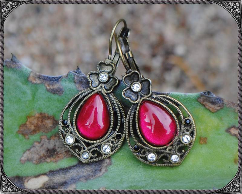 Glitzer Boho Ohrringe Teardrop Rot-Weiss-Schwarz-Bronze von ButterflyLotusShop