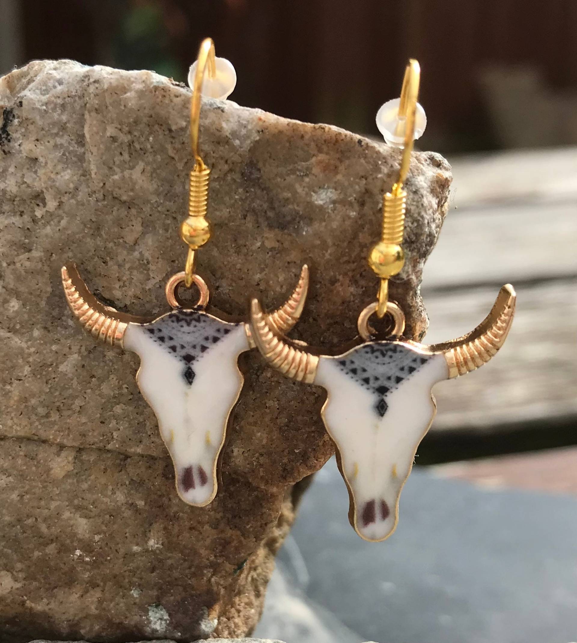 Emaille Kuh-Totenkopf Ohrringe Azteken Gemusterte Western Cowboy/Cowgirl Longhorn Country Und Schmuck Emaille Kuh-Totenkopf Ohrringe Azteken Gemusterte Western Cowboy/Cowgirl Longhorn Country Und Schmuck von ButtonBraids