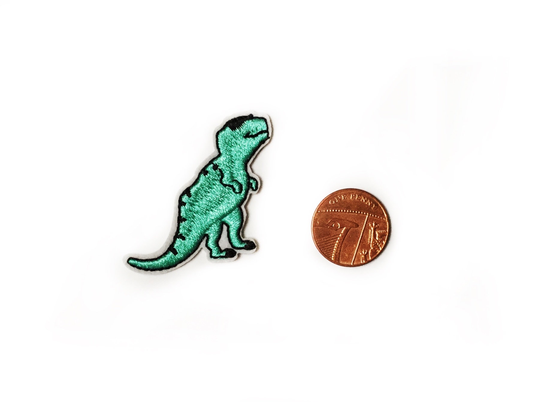 Dino Patch Aufnäher Dinosaurier Kleine Applikationen - Knopfaufnäher Niedliche Abzeichen Stickerei Dino Patch Aufnäher Dinosaurier Kleine Applikationen - Knopfaufnäher Niedliche Abzeichen Stickerei von ButtonCool