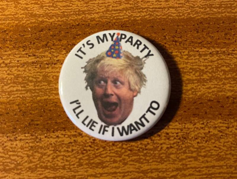 It Es My Party I'll Lie If I Want To 1 Inch Button Badge von ButtonMeme
