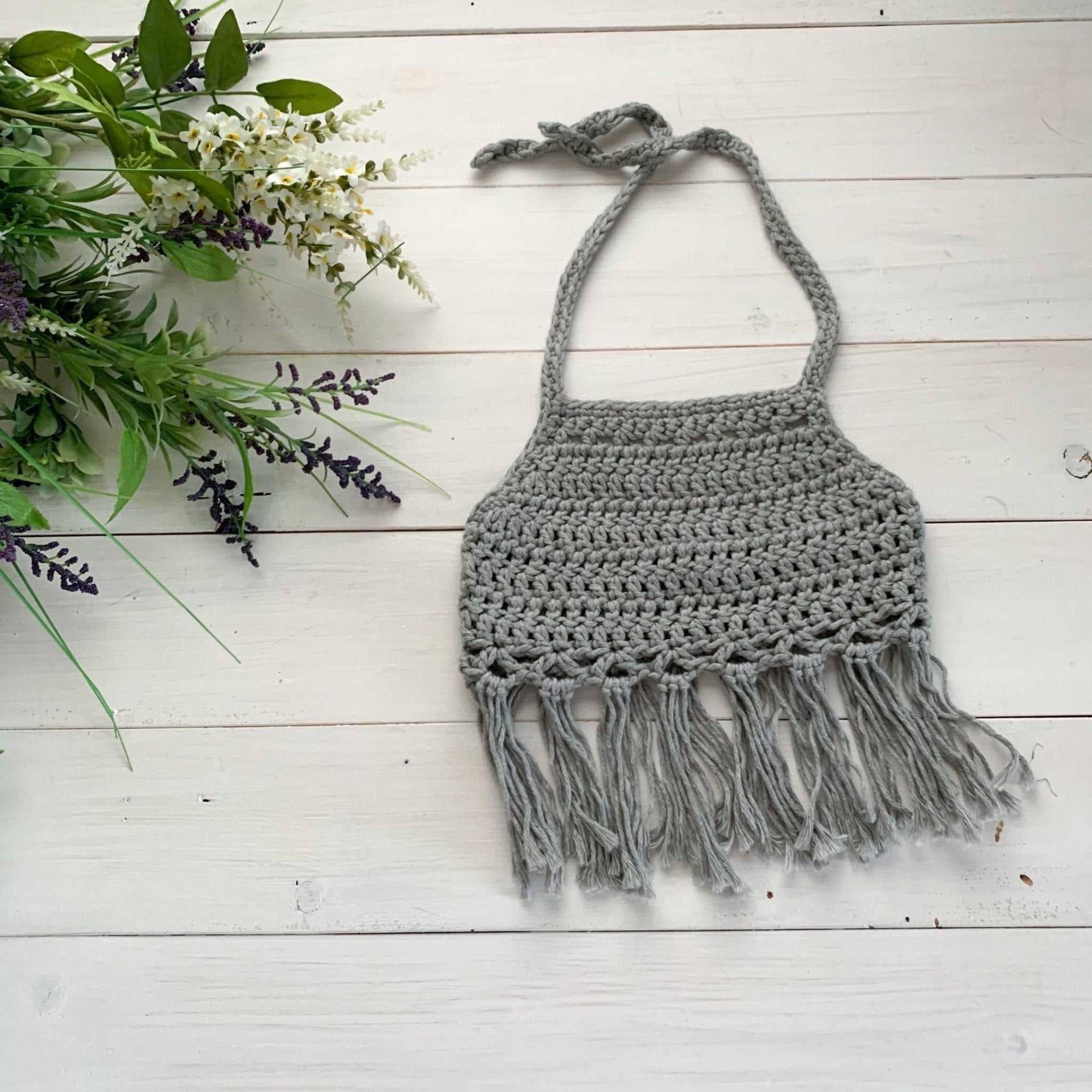 Harper | Taube Grau Häkeln Crop Top Krawattenhalter Aus 100% Pima Baumwolle Harper | Taube Grau Häkeln Crop Top Krawattenhalter Aus 100% Pima Baumwolle von ButtonsandBeansCo