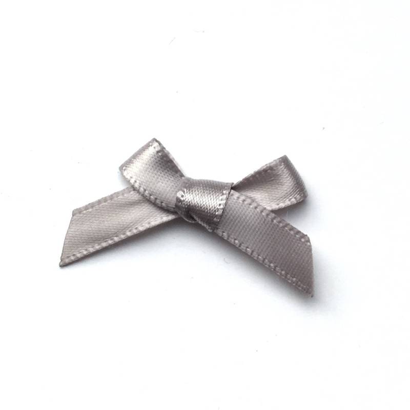 Silber Satinband Bögen 7 Mm Vorgebundene Verzierungen | 20 Stück Silber Satinband Bögen 7 Mm Vorgebundene Verzierungen | 20 Stück von Buttonsheduk