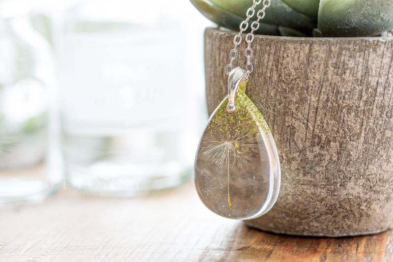 Echte Pusteblumensamen-Halskette Lime Green Glitter, Sterling Silber-Kette von ButtonsyJewellery