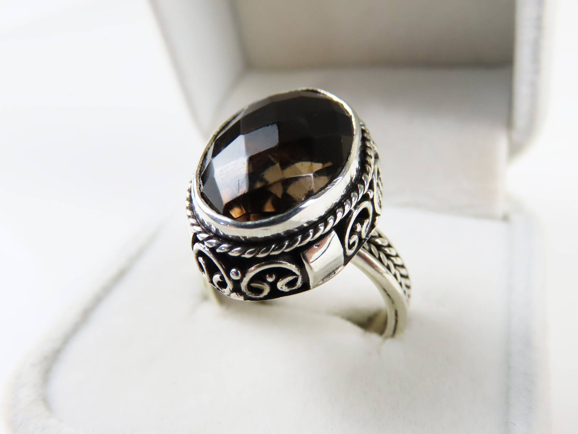 sterling Silber, Rauchquarz, Ovale Form, Edelstein Ring von BuwanaJewelry
