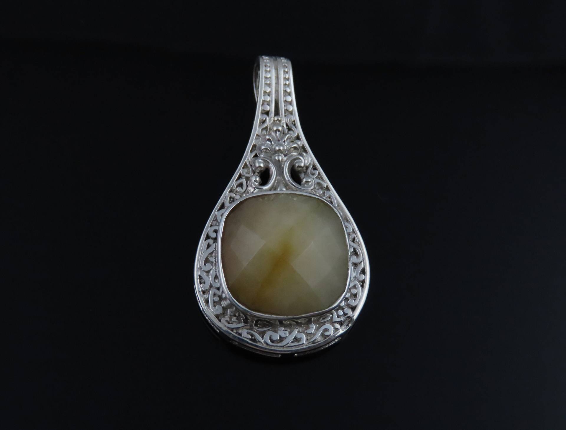 sterling Silber, Weiße Jade, Edelstein Anhänger von BuwanaJewelry