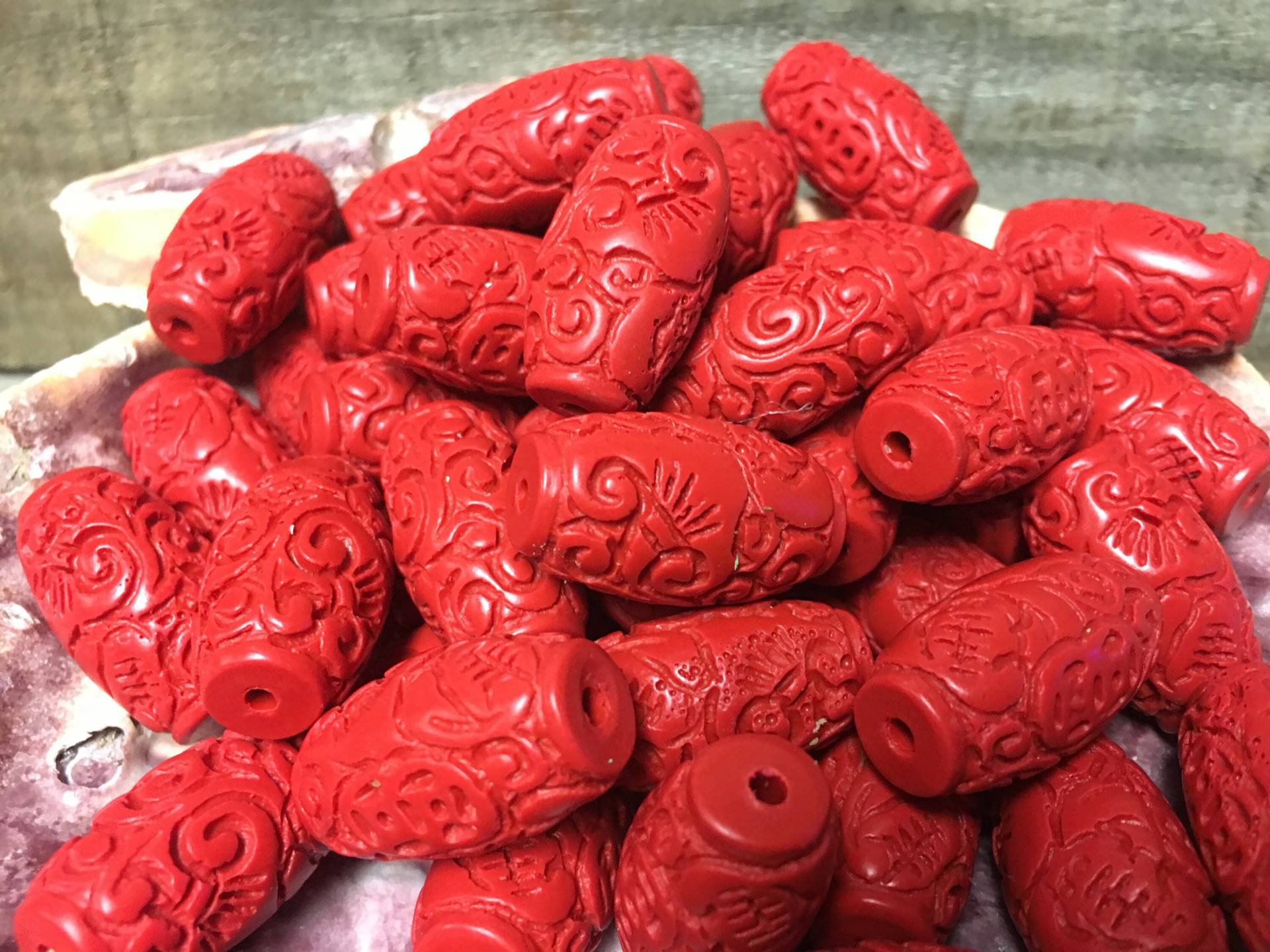 6 Stück Geschnitzte Zinnober Fass Perlen Blumen Diy Schmuck | 25x14x14mm von BuyAFairytale