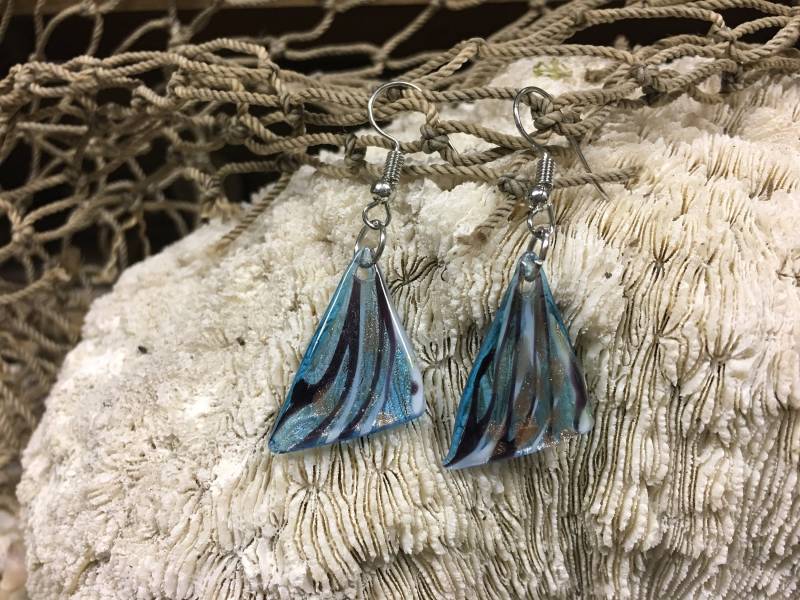 Glass Fish Tail Ohrringe Handgemachter Strandschmuck von BuyAFairytale