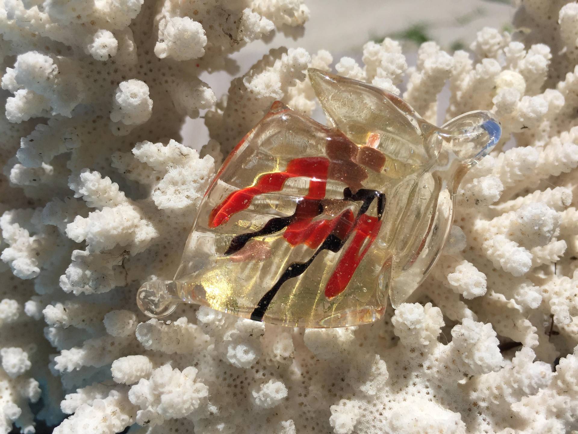 Handgefertigte Murano Style Glas Blatt Anhänger Gold Sand Lampwork von BuyAFairytale