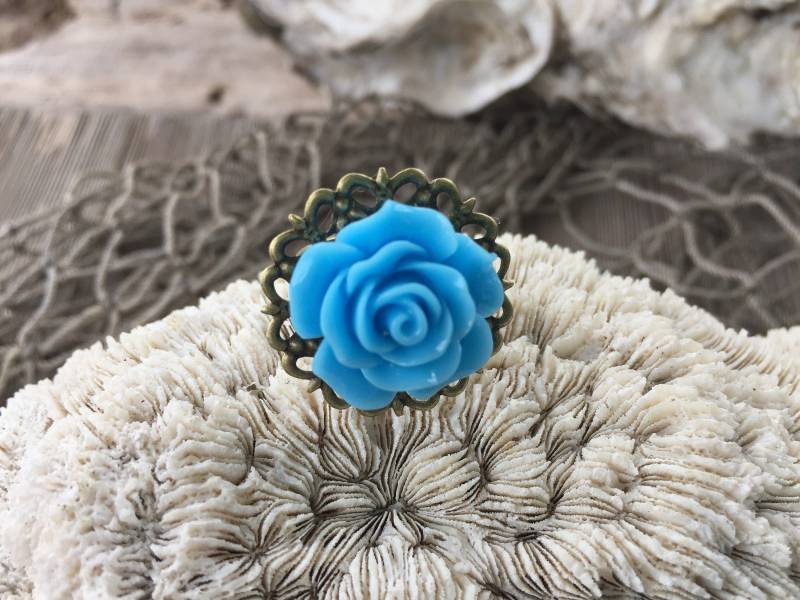 Verstellbarer Filigraner Messingring Harzblume Rosa von BuyAFairytale