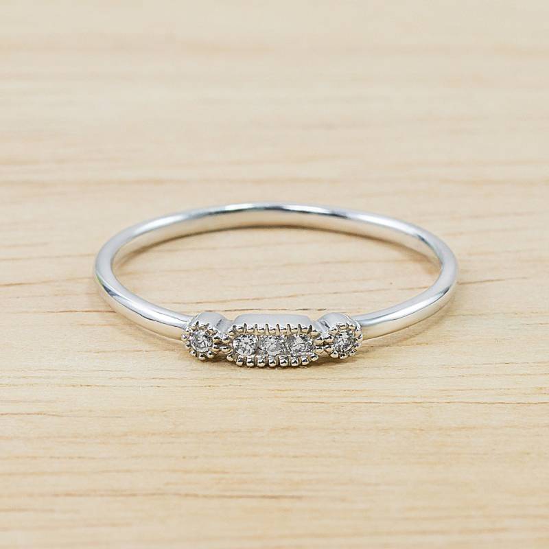 Milgrain 5 Diamant Ehering, 14K/18K Gold, Minimalistisch Dünne Halbe Ewigkeit, Stapelbar Ring, Weißgold Stapelring Milgrain 5 Diamant Ehering, 14K/18K Gold, Minimalistisch Dünne Halbe Ewigkeit, Stapelbar Ring, Weißgold Stapelring von BuyArtJewels