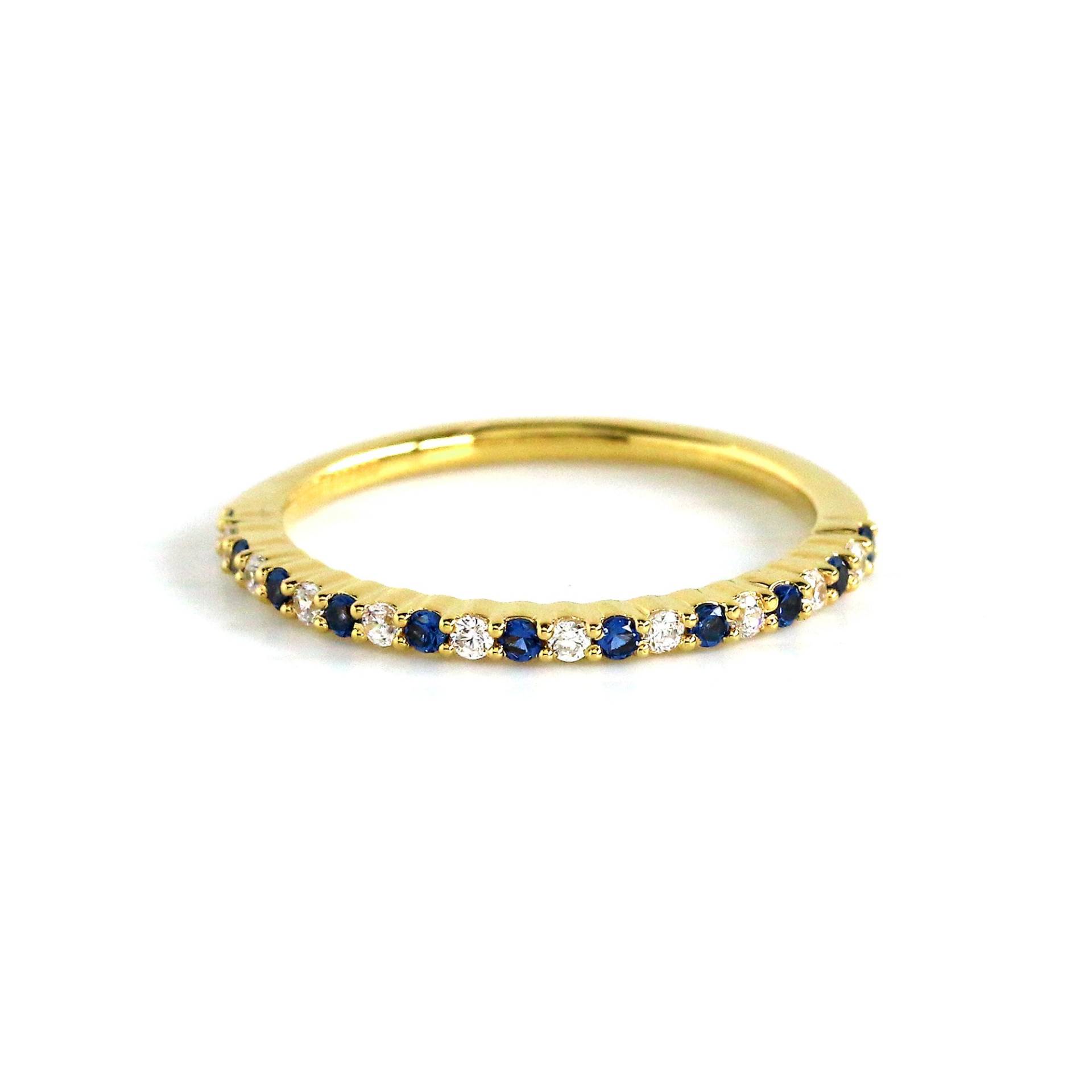 Natürliches Blaues Saphir Hochzeitsband, Diamant Halbband, Massives 14K/18K Gold, Dünner Stapelring, Stapelbarer Ring von BuyArtJewels