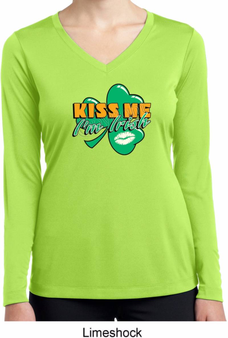 Damen St Patricks Day Kiss Me I'm Irish Moisture Wicking V-Ausschnitt Langarm Shirt Xit-2219-Lst353Ls von BuyCoolShirts