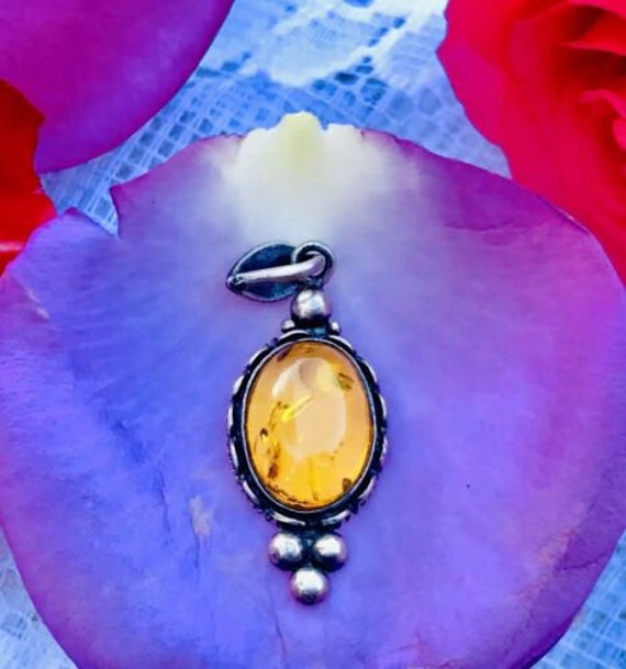 Wunderschöner 925 Sterling Silber + Echter Bernstein Anhänger von BuyTheWayArtiques