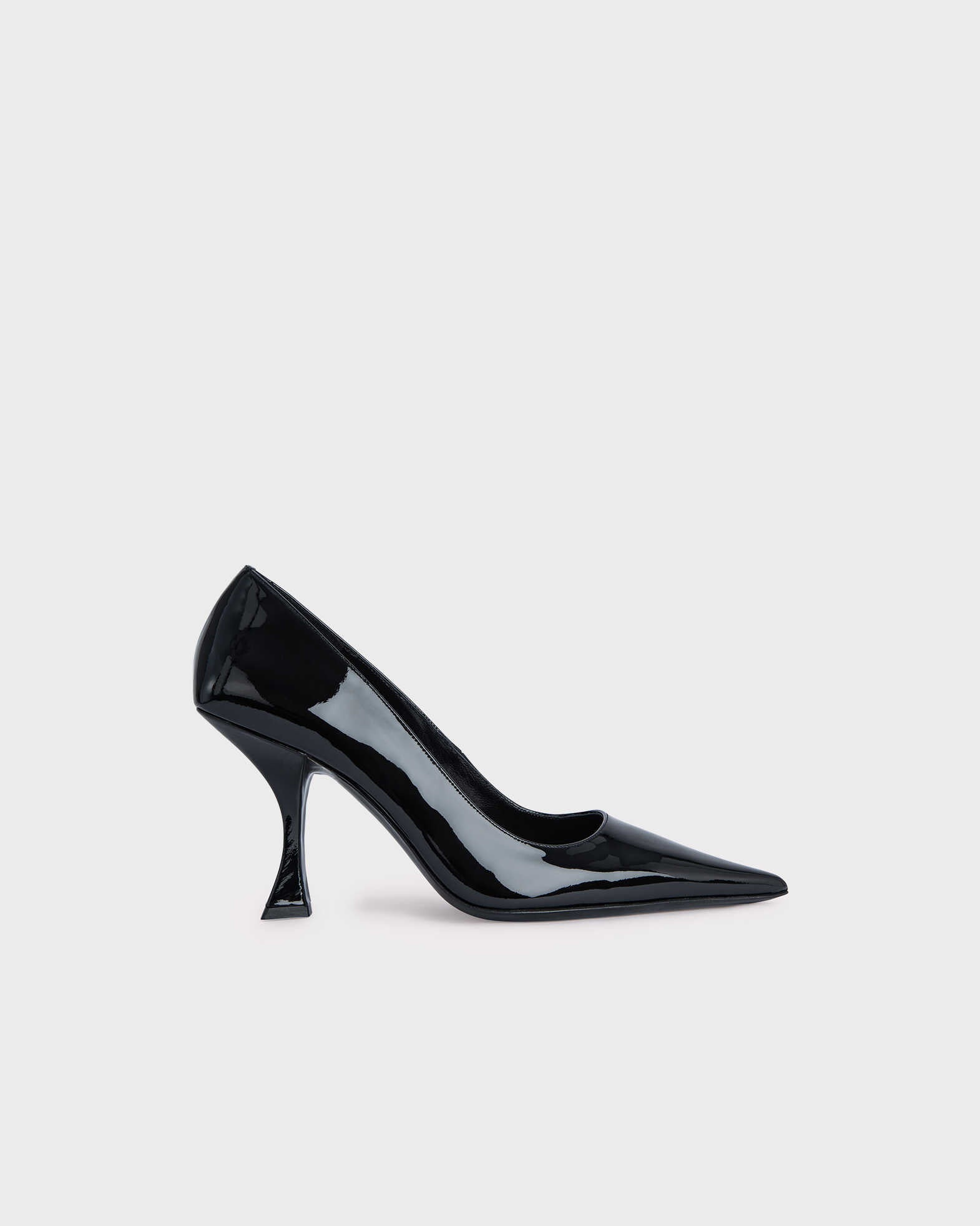 By Far Heels Viva Black Patent Leather Black von By Far