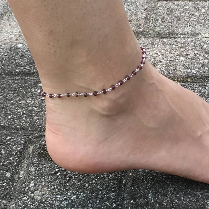 Zarte Granat Und Sterling Silber Fußkettchen von ByEJewelry