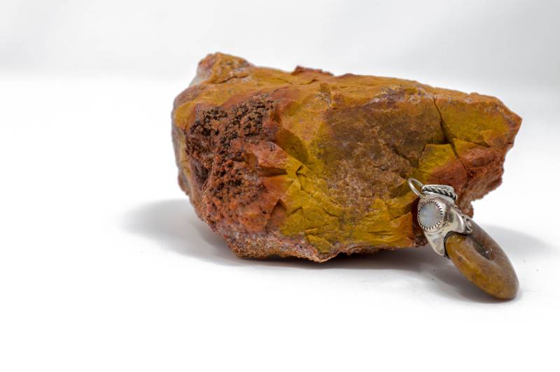 Ammonit Mit Mondsteinanhänger Ammonit Mit Mondsteinanhänger von ByHeads4Heads