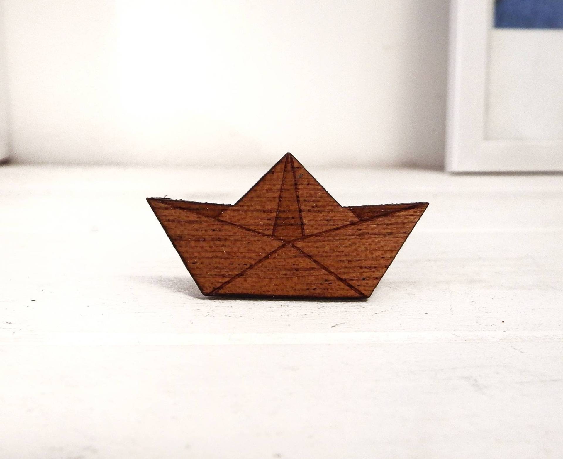 Holzbrosche Kleines Boot - Holzaccessoire Für Damen Und Herren von ByHeloise