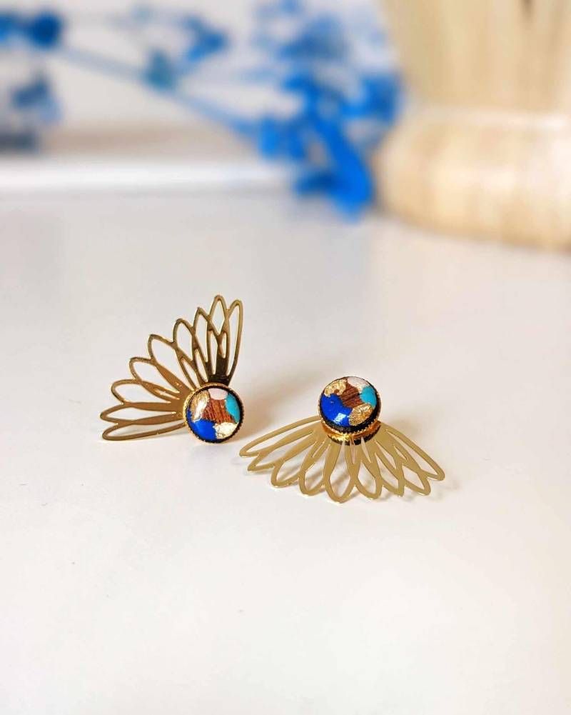 Ohrringe Aus Holz, Messing Und Edelstahl, Blau Lackiert Von Hand Mit Harz Beschichtet. 3-In-1 Modularer Damenschmuck von ByHeloise