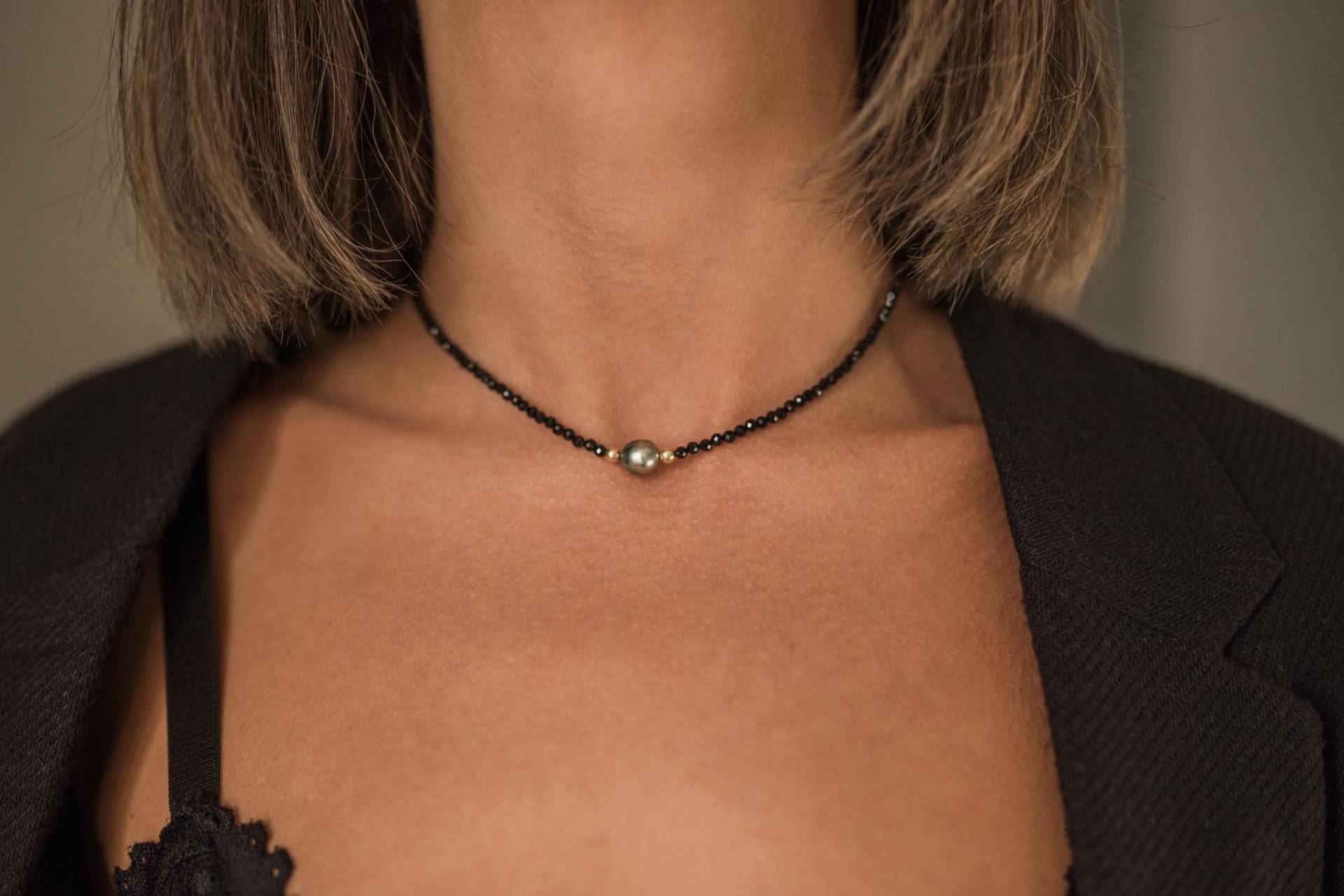 Echte Tahiti Perle Und Schwarzer Spinell Halskette Echter Perlenschmuck von ByIsabelleDesign