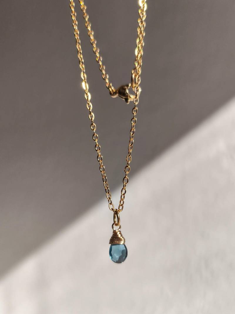 London Blautopas Charm Halskette Anlaufschutz Edelstein Schmuck von ByIsabelleDesign