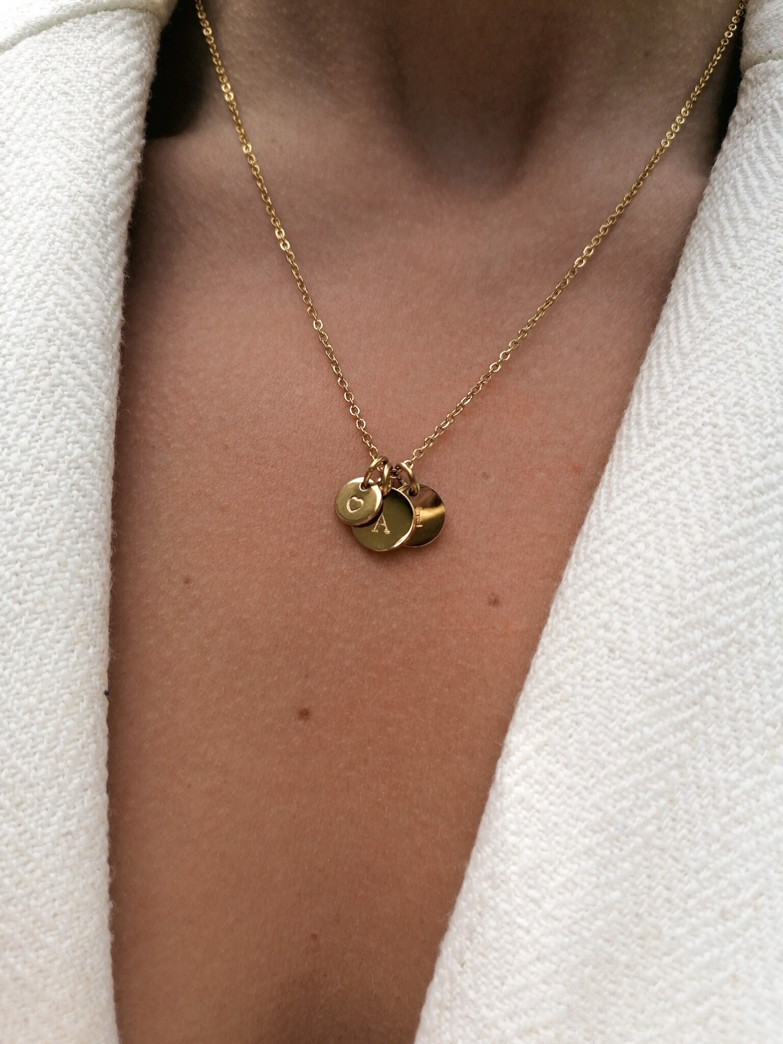 Wasserfeste Halskette Mit Mehreren Initialen, Familienhalskette, Personalisierter Schmuck, Monogrammhalskette, Geschenk Für Mutter, Sie, Buchstabe Wasserfeste Halskette Mit Mehreren Initialen, Familienhalskette, Personalisierter Schmuck, Monogrammhalskette, Geschenk Für Mutter, Sie, Buchstabe von ByIsabelleDesign