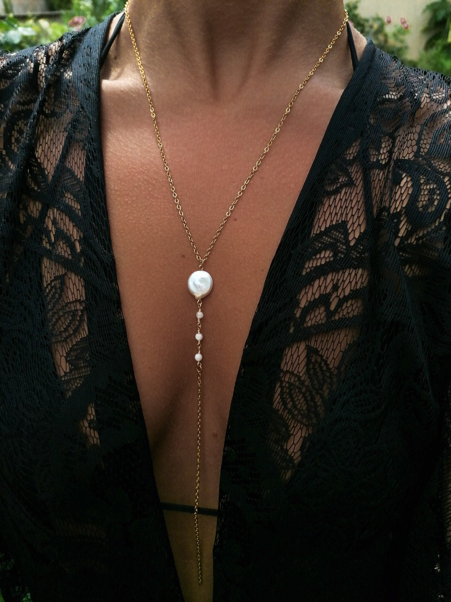 Perle Mondstein Lariat Halskette, Boho Gold Y-Halskette, Keshi Münze Körperkette, Brautschmuck Set von ByIsabelleDesign
