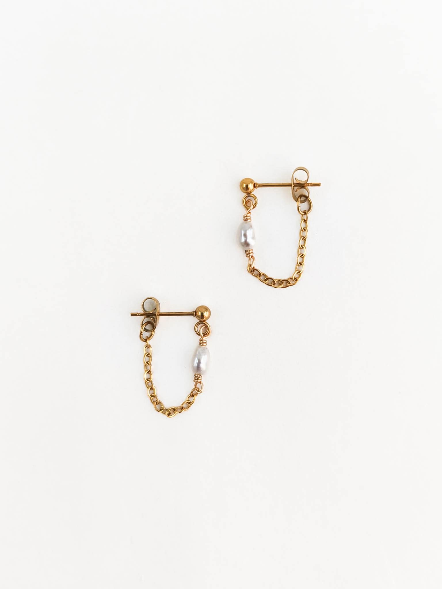 Perlenkette Zierliche Ohrringe, Wasserdichter Alltagsschmuck von ByIsabelleDesign