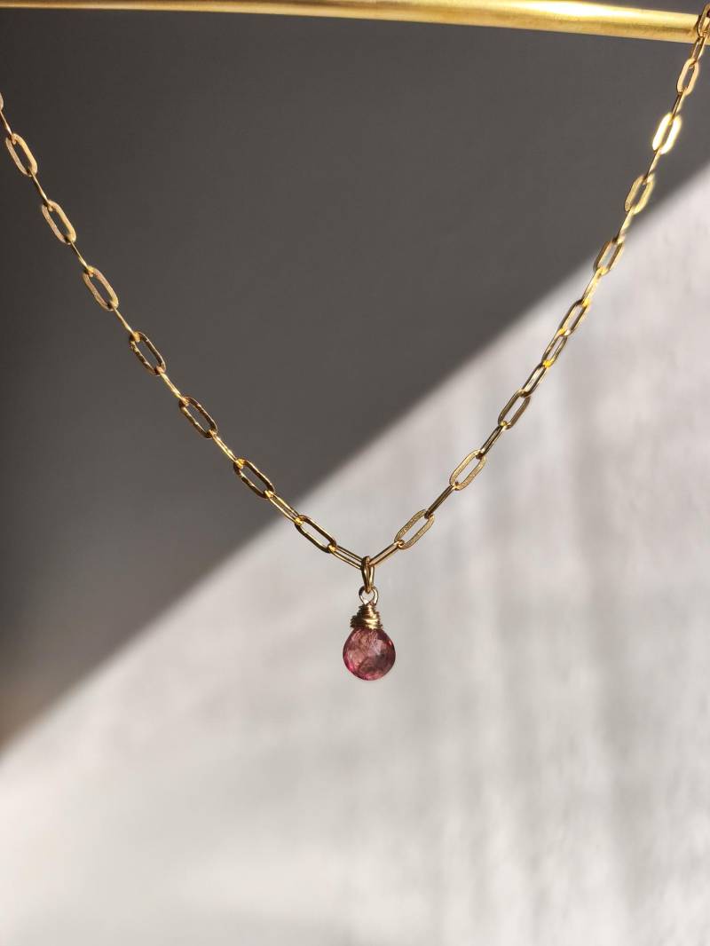 Pink Turmalin Charm Kette Büroklammer Kette, Edelsteinschmuck von ByIsabelleDesign