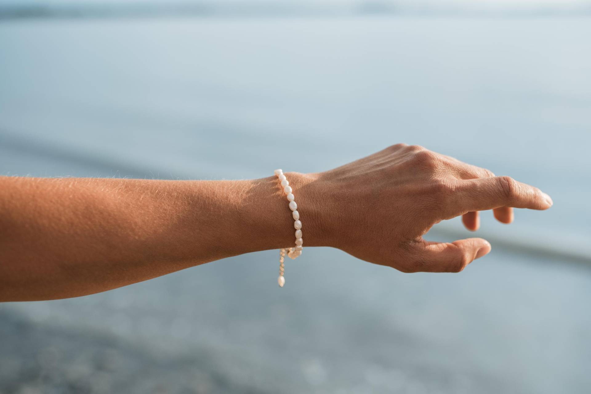 Schlichtes Süßwasserperlen Armband Hochzeitsschmuck von ByIsabelleDesign