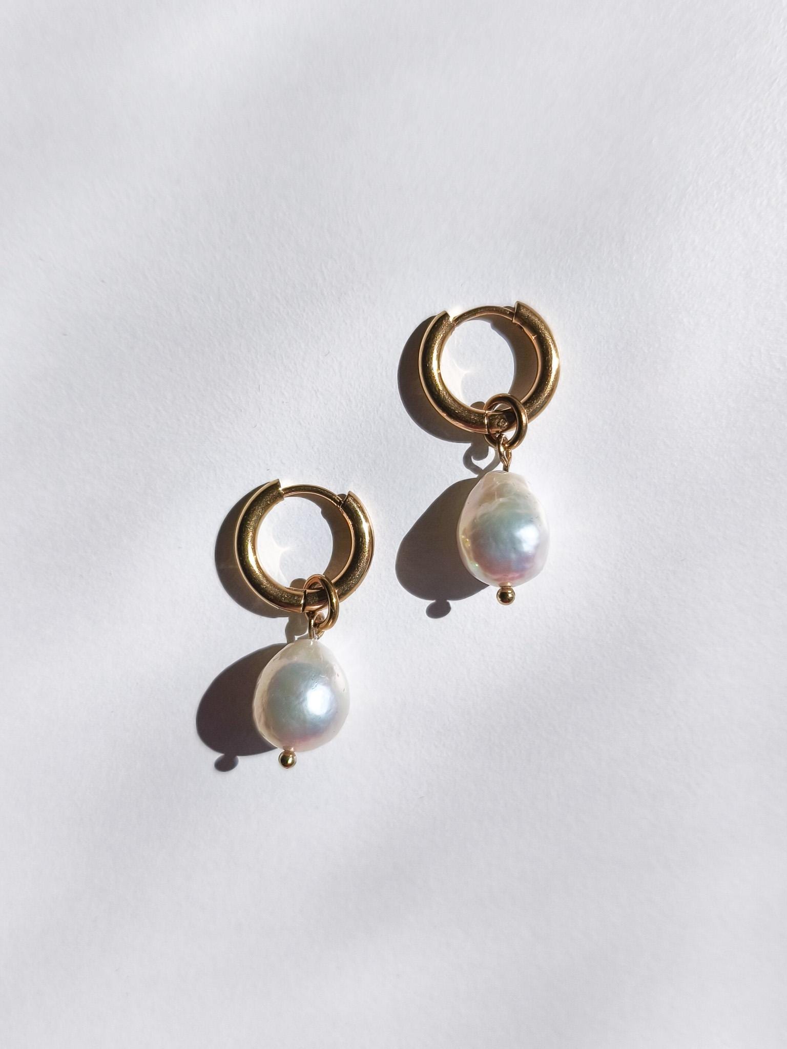 Süßwasserperle Creolen Boho Brautschmuck von ByIsabelleDesign