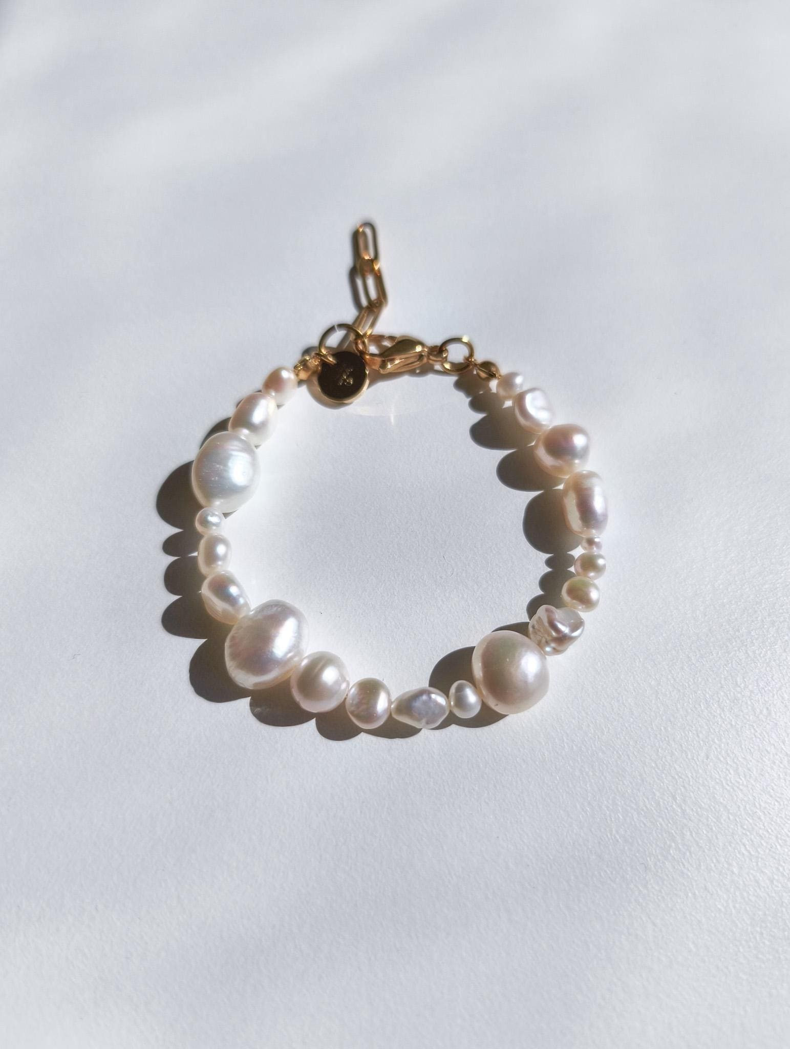 Unregelmäßige Süßwasserperle Armband, Boho Brautschmuck von ByIsabelleDesign