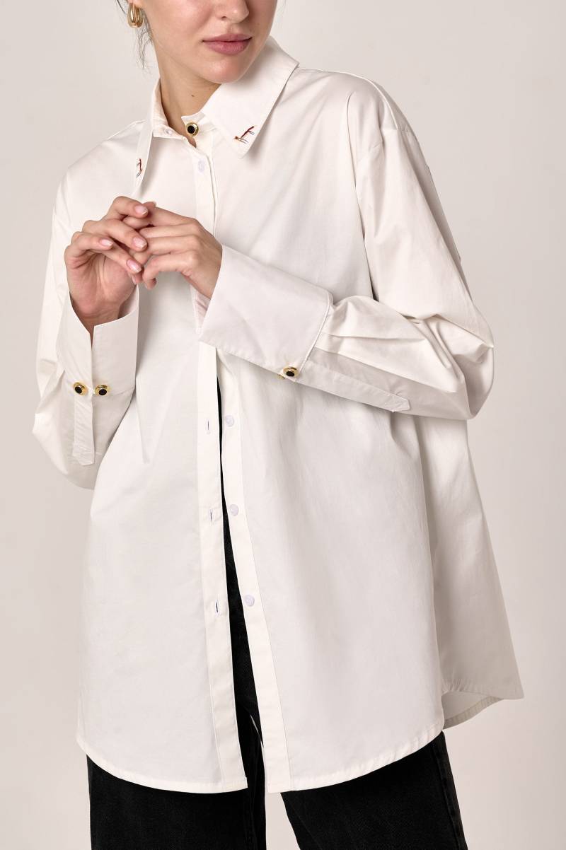 Elfenbeinfarbenes Baumwollhemd Mit Handgenähter Fuchs-stickerei, Unisex-Passform von ByKaterynaTymochko