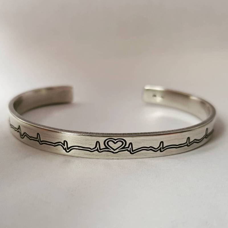 Silberarmband Mit Herz | Herzschlag Manschette von ByLaura1