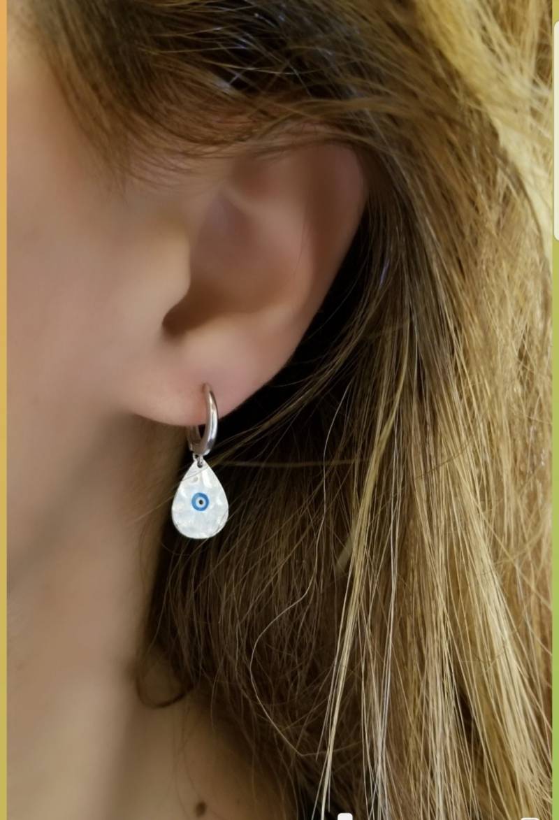 Gehämmert, Evil Eye Hoop Baumeln 925 Sterling Silber von ByLivRich
