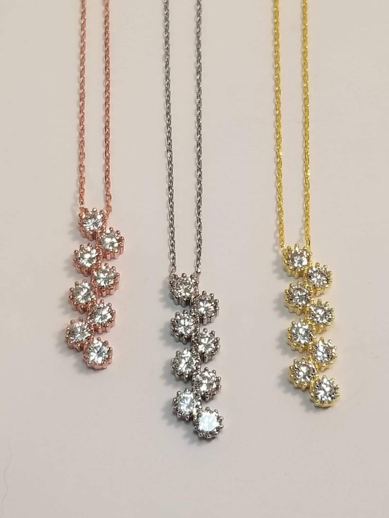 Zirkon Acht Steine Halskette 925 Sterling Silber von ByLivRich