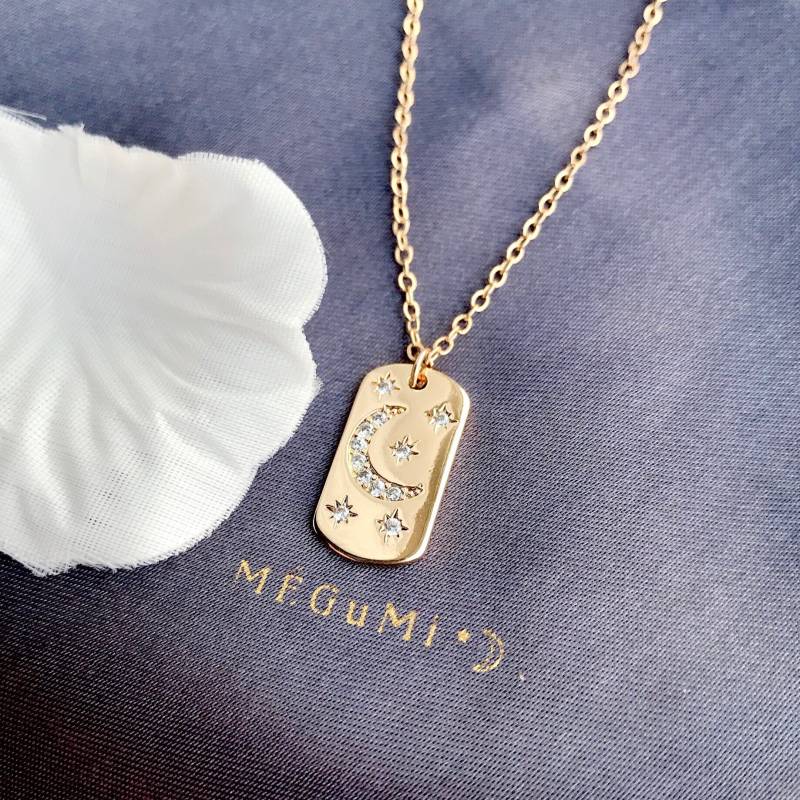 Gold Mond Und Sterne Rechteckige Scheibe 14K Gold-Filled Halskette. Zierlich, Minimalistisch, Elegant. Layering Stapelschmuck Gold Mond Und Sterne Rechteckige Scheibe 14K Gold-Filled Halskette. Zierlich, Minimalistisch, Elegant. Layering Stapelschmuck von ByMegumiDesigns