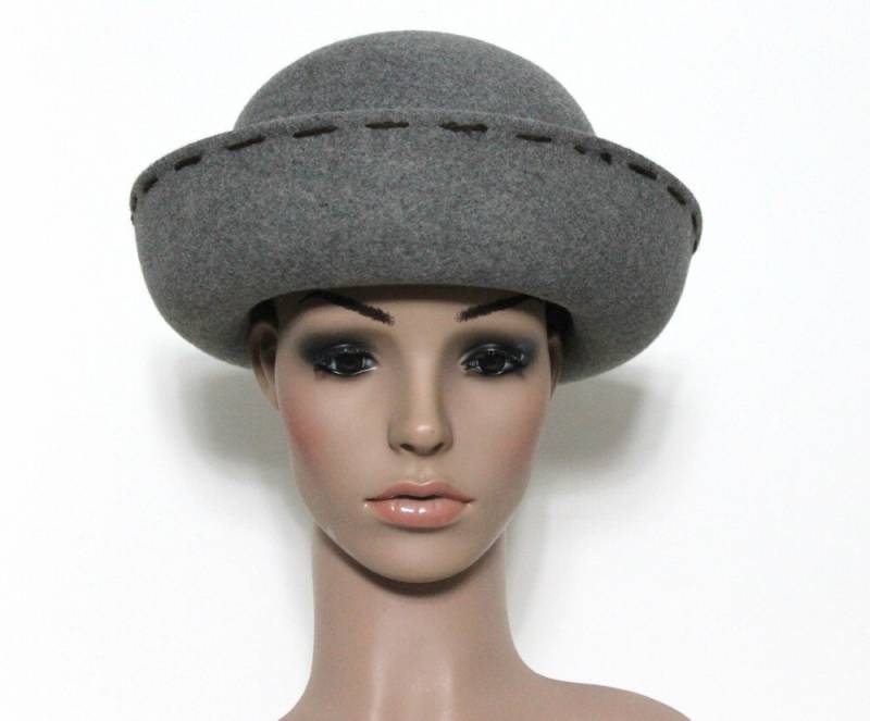 Vintage 50Er Jahre Hut. Grauer Filzhut. Garn Quaste . Designer Mr.john Jr. Charming von ByMidnightSparkle