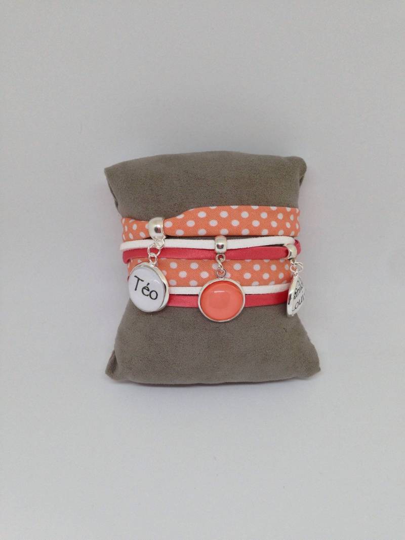 Anpassbares Cabochon-Armband, Vorname, Gepunkteter Stoff, Lachs von ByMinily