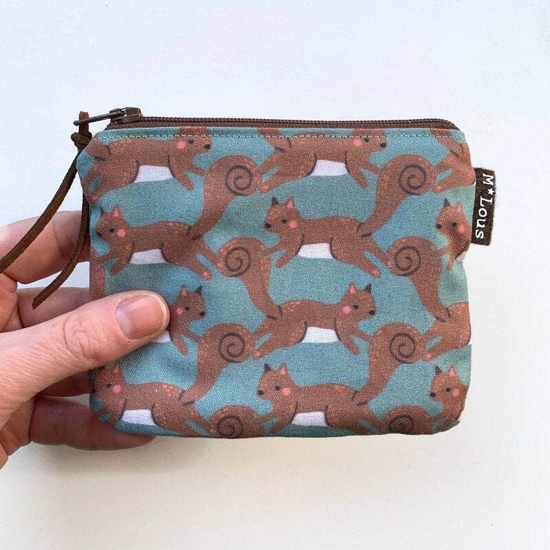 Kleine Süße Geldbörse Mit Eichhörnchen Kleine Etuitje Kleingeld Mini Kulturbeutel Tasche Retro Vonmlous Minimalistisch Kleine Süße Geldbörse Mit Eichhörnchen Kleine Etuitje Kleingeld Mini Kulturbeutel Tasche Retro Vonmlous Minimalistisch von ByMlous