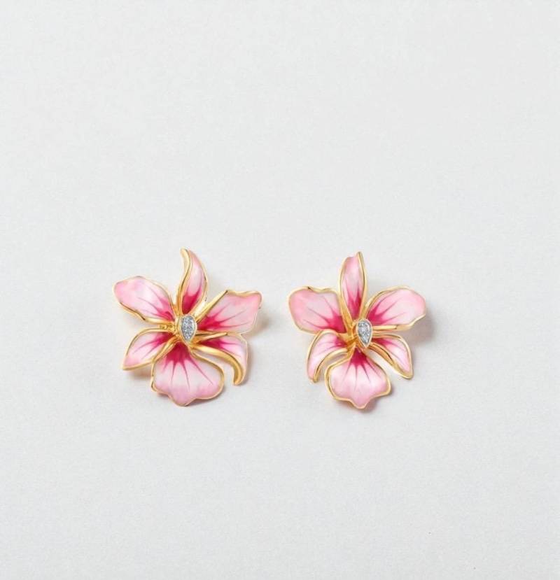 14K Gelbgold Diamant & Rosa Emaille Blumen Ohrstecker - Eleganter Feiner Schmuck Für Damen von ByMoonJewels