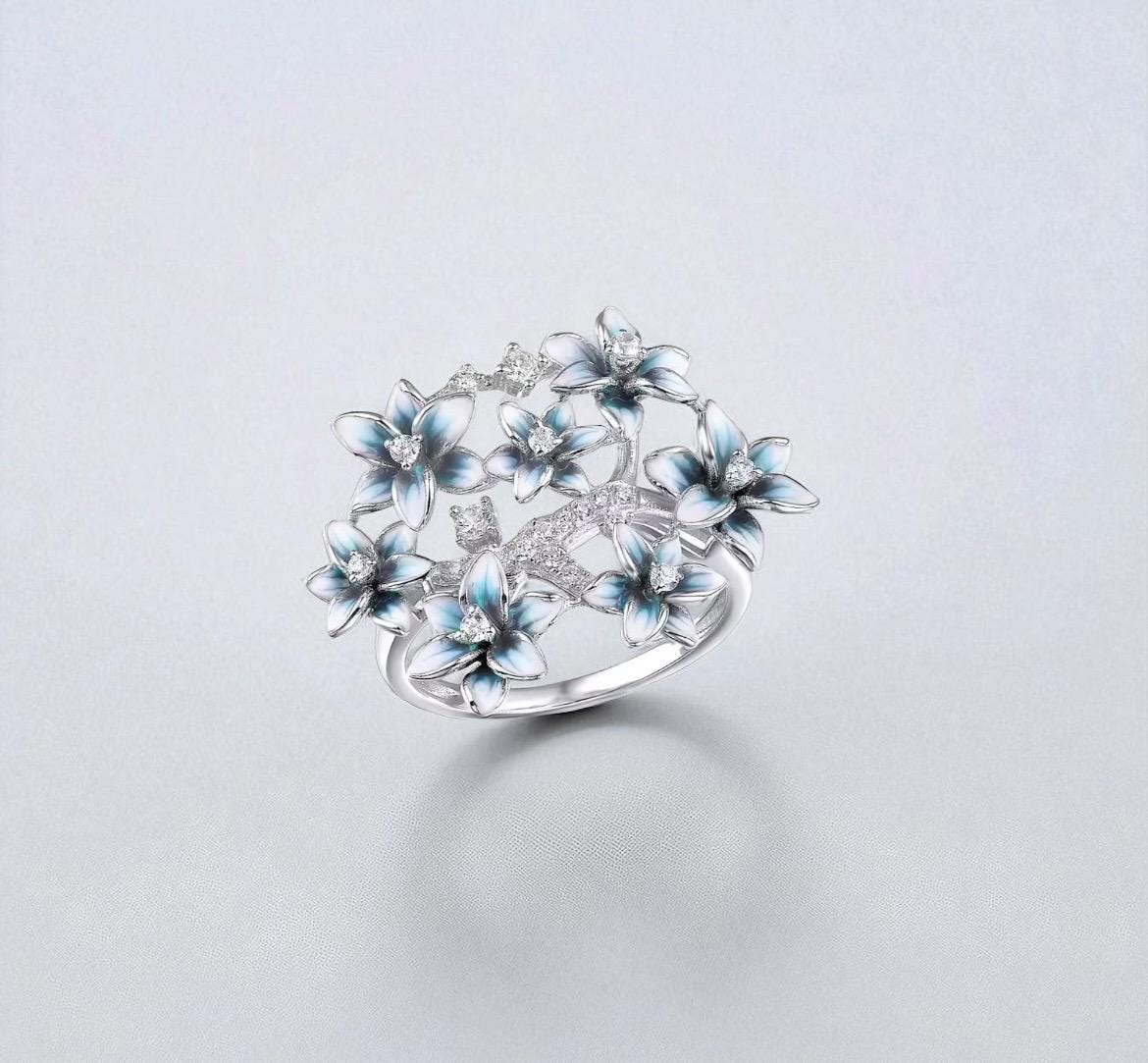 Damen Sterling Silber Ring Emaille Blumen-Design Mit Funkelnden Weißen Zirkonia Damen Sterling Silber Ring Emaille Blumen-Design Mit Funkelnden Weißen Zirkonia von ByMoonJewels