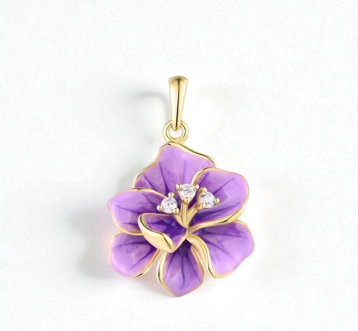 Eleganter 925Er Silberanhänger - Lila Emaille & Weiße Zirkonia Blumenkette Eleganter 925Er Silberanhänger - Lila Emaille & Weiße Zirkonia Blumenkette von ByMoonJewels