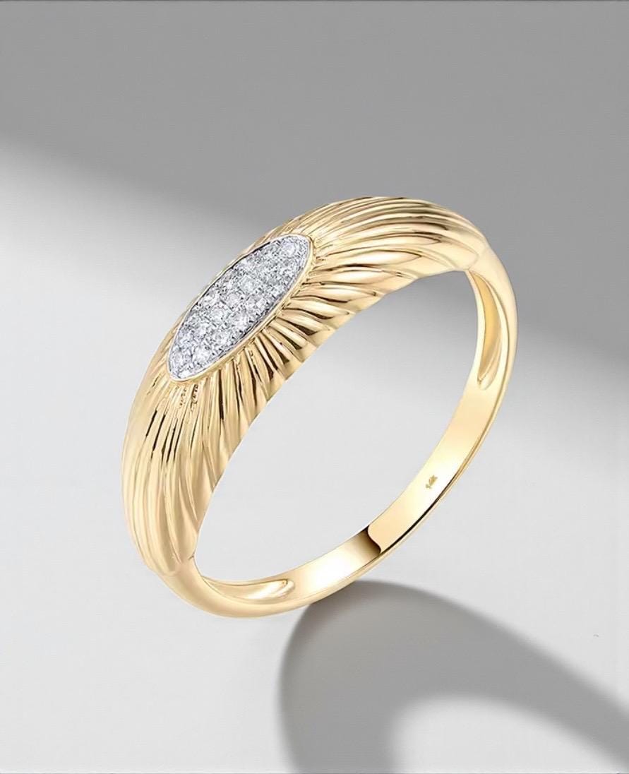 Vistoso 14K Gelbgold Damenring Mit Funkelnden Diamanten - Vintage-Inspiriertes Hochzeits- & Jahrestagsgeschenk Vistoso 14K Gelbgold Damenring Mit Funkelnden Diamanten - Vintage-Inspiriertes Hochzeits- & Jahrestagsgeschenk von ByMoonJewels